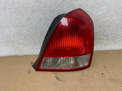 2001 2002 2003 Hyundai Elantra Right Passenger Rh Tail Light AH4497 LK0