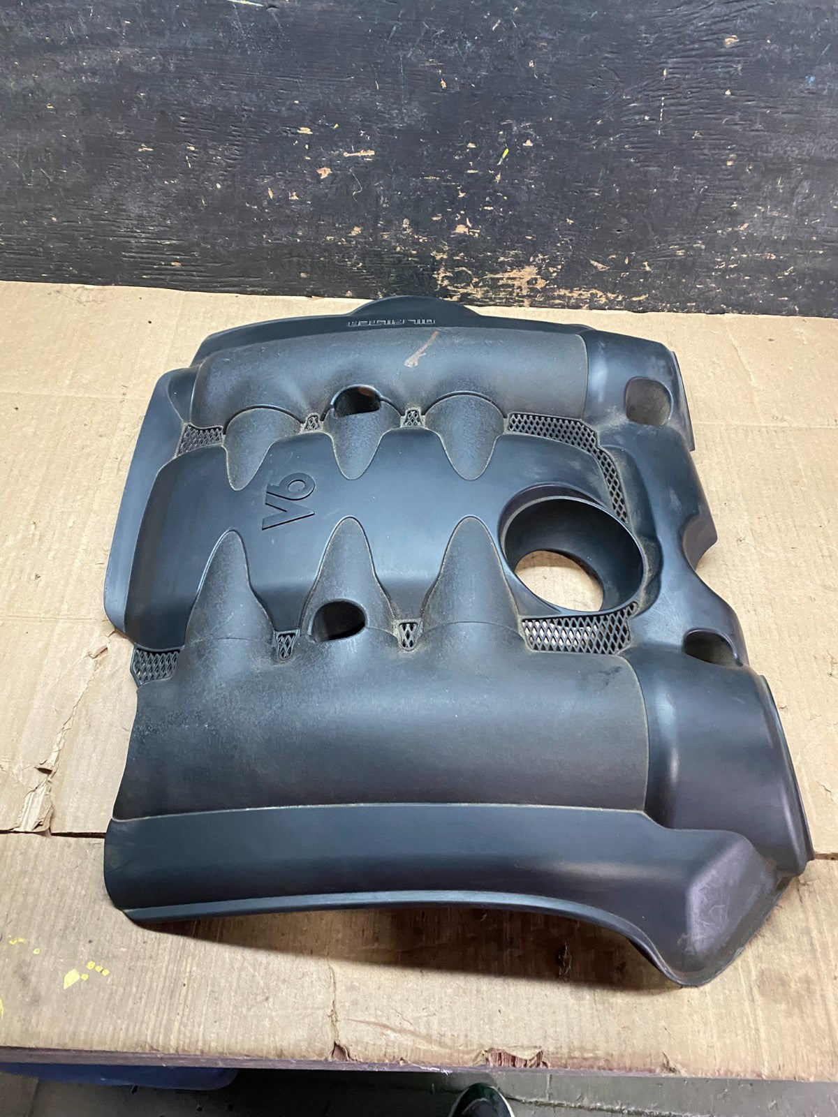 2006 to 2008 Kia Sedona V6 3.8L Engine Motor Cover U6314 DG3