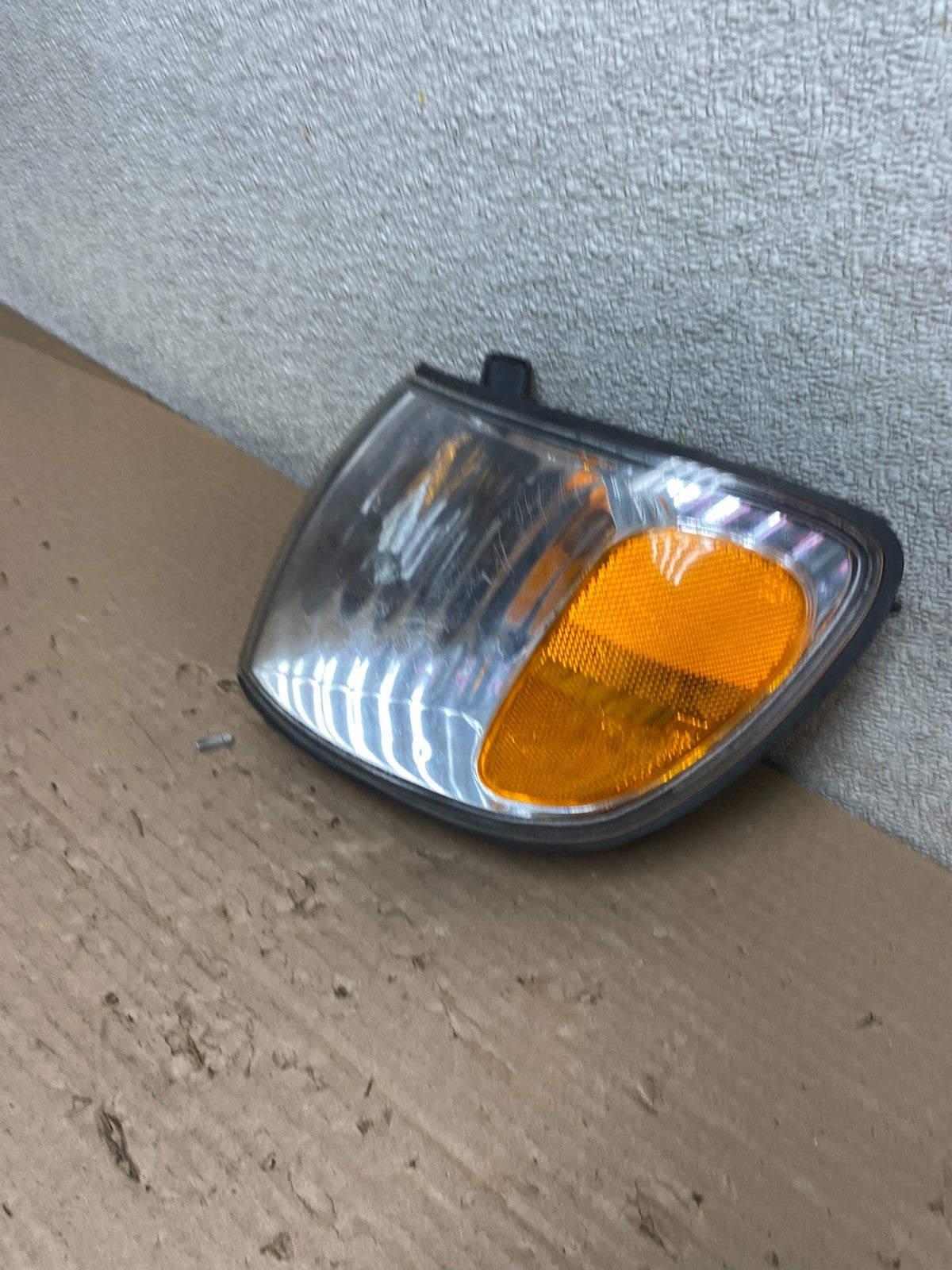 2001 to 2003 Toyota Sienna Turn Signal Left Driver LH Lamp AB1444 DW1