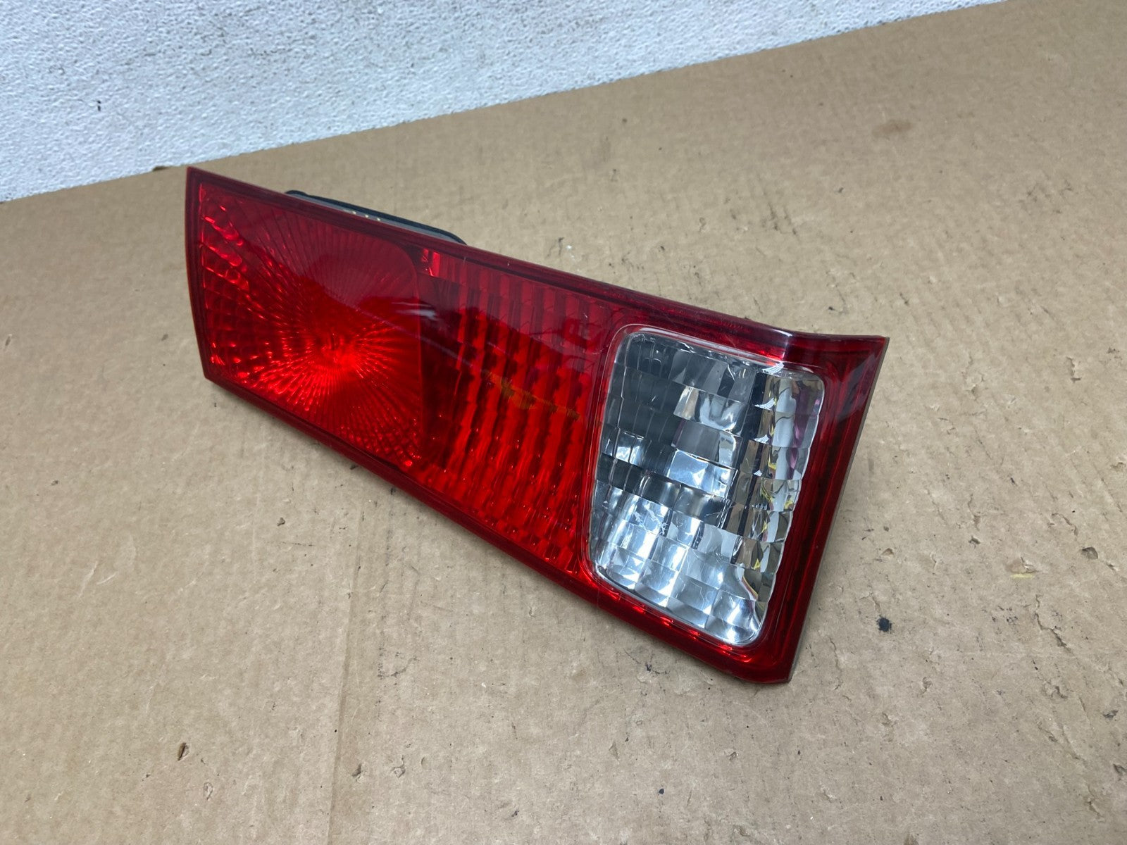 2000-2001 Toyota Camry Tail Light Left Driver LH Side Inner AF9713 DW1