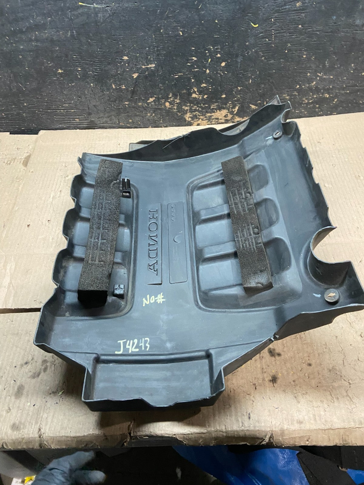 2005 to 2007 Honda Odyssey Black Engine Cover OEM X7735 DG6