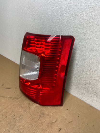 2011-2016 Chrysler Town and Country Right Passenger RH Tail Light AG1237 LK1
