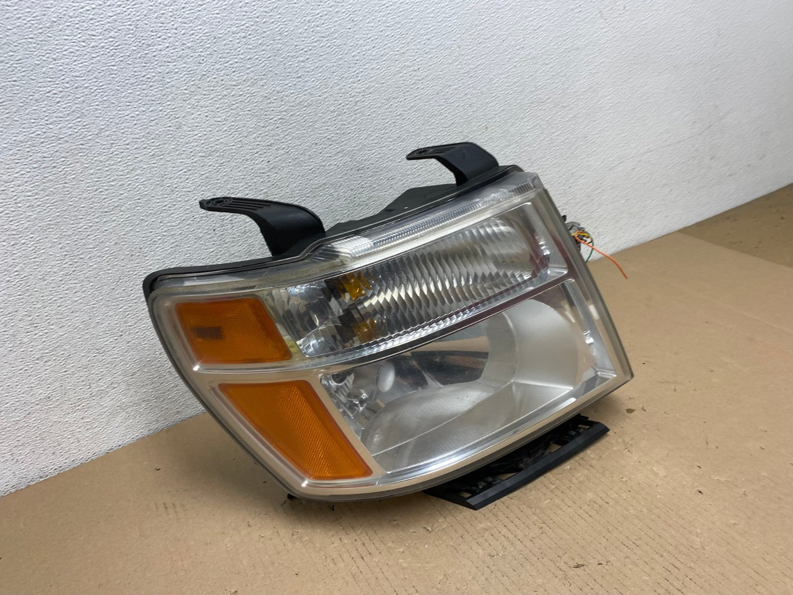 2012 to 2021 Nissan NV1500 NV2500 NV3500 Right Passenger Headlight AF3110 LK2