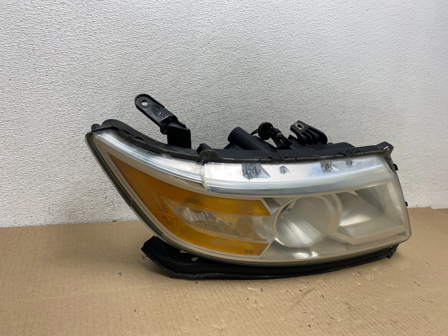 2011 to 2013 Honda Odyssey Front Right Passenger Headlight Halogen AG5878 DW2