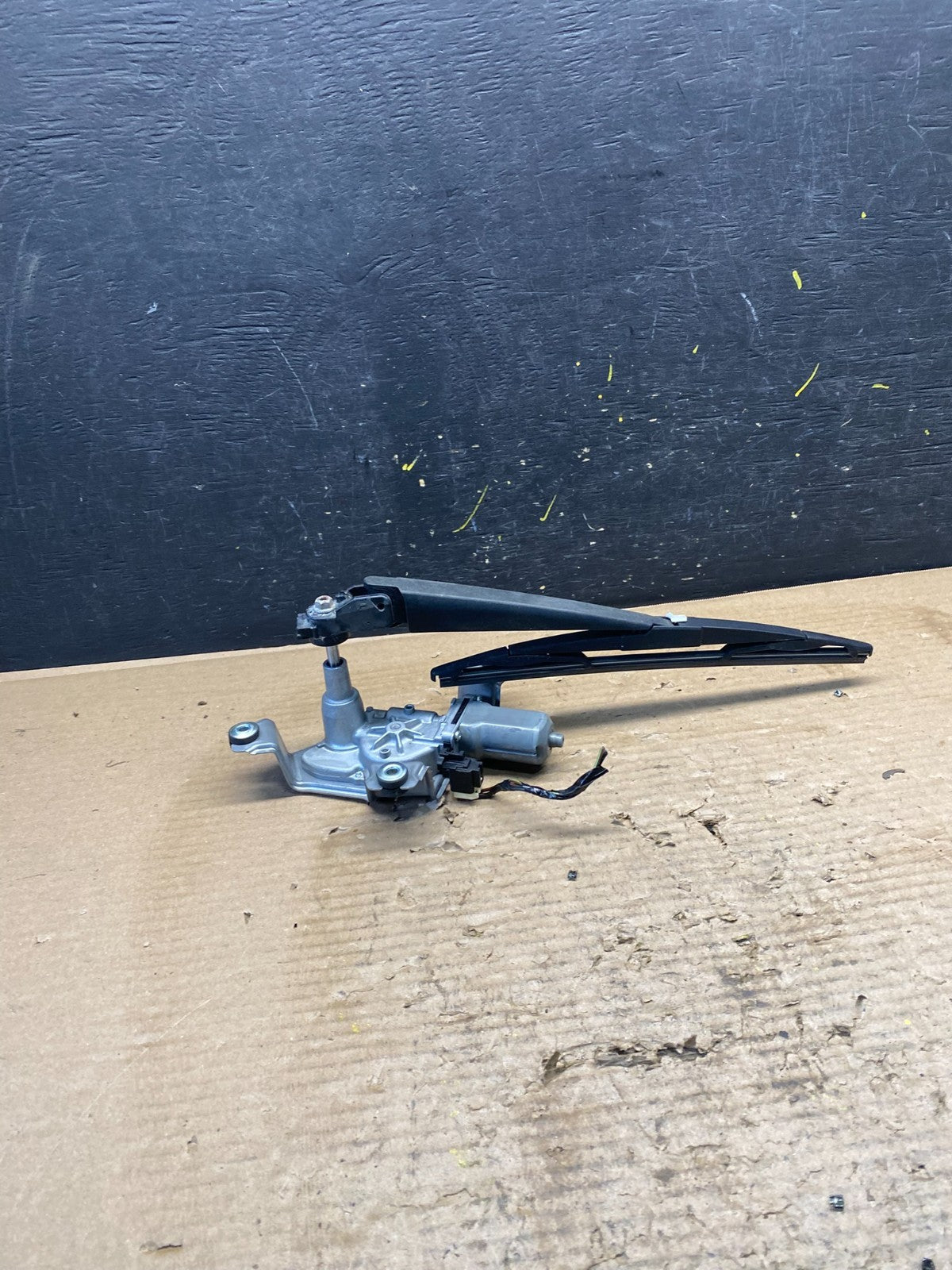 2014-2021 Dodge Durango  Tailgate Back Door Rear Wiper Motor Wiper S3215 DG3