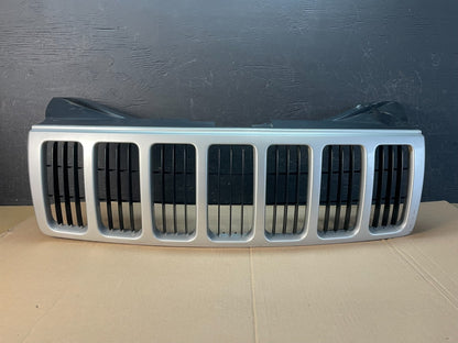 2005 to 2007 Jeep Grand Cherokee Front Upper Grill Grille AD8325 DG0