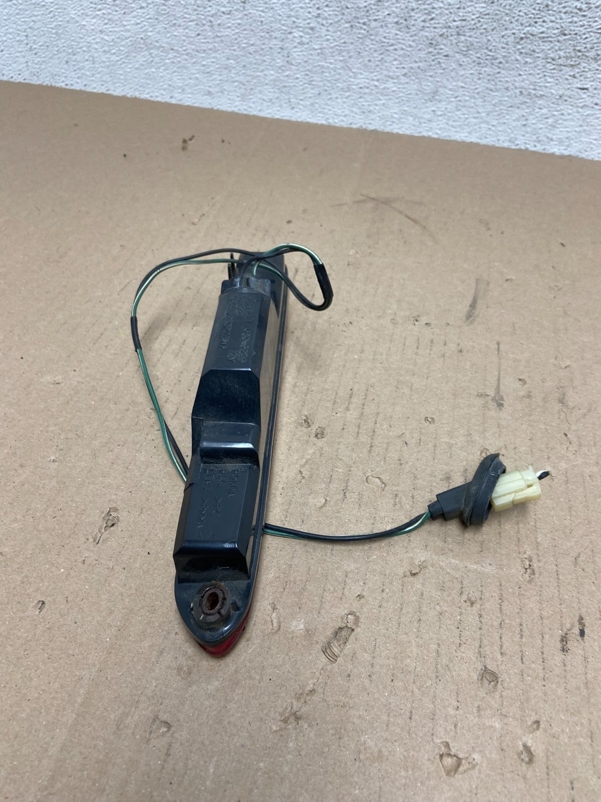 2003 to 2008 Honda Pilot High Mounted 3rd Third Stop Brake Light Lamp AE7201 DG6