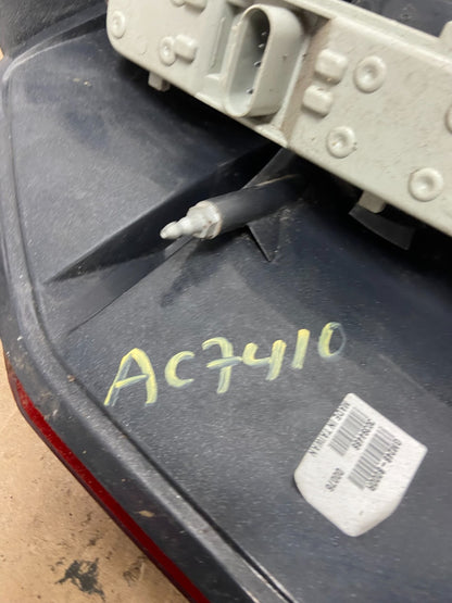 2002-2009 GMC Envoy Right Passenger RH Side Tail Light AD1013 LK7