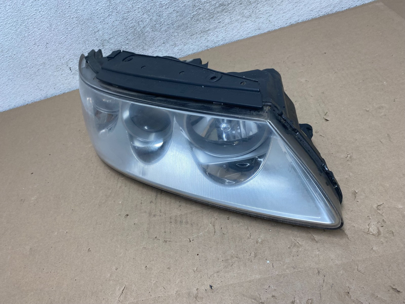 2006 to 2010 Hyundai Azera Right Passenger Side Halogen Headlight AG5795 DW1