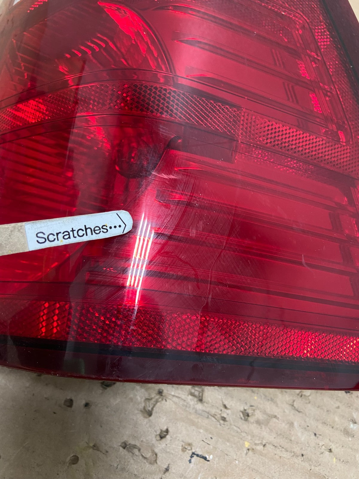 2007 2008 2009 2010 Jeep Grand Cherokee Left Driver Lh Tail Light Oem AA9439 LK3