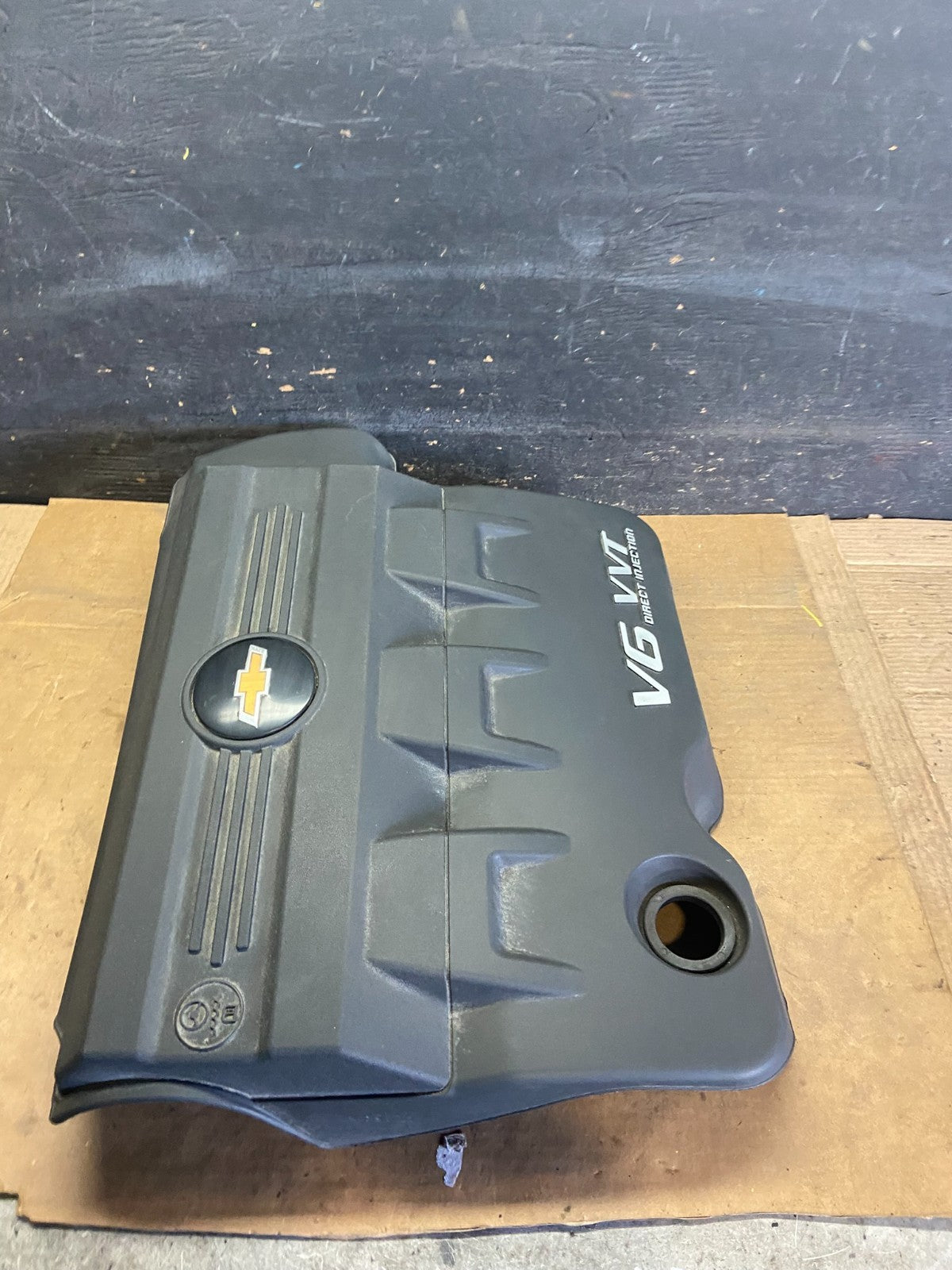 2010 to 2012 Chevrolet Equinox V6 VVT Plastic Engine Cover Shield r0273 DG3