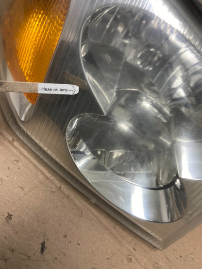 2002 to 2009 Gmc Envoy Right Passenger RH Side Headlight Halogen AB0134 DW4