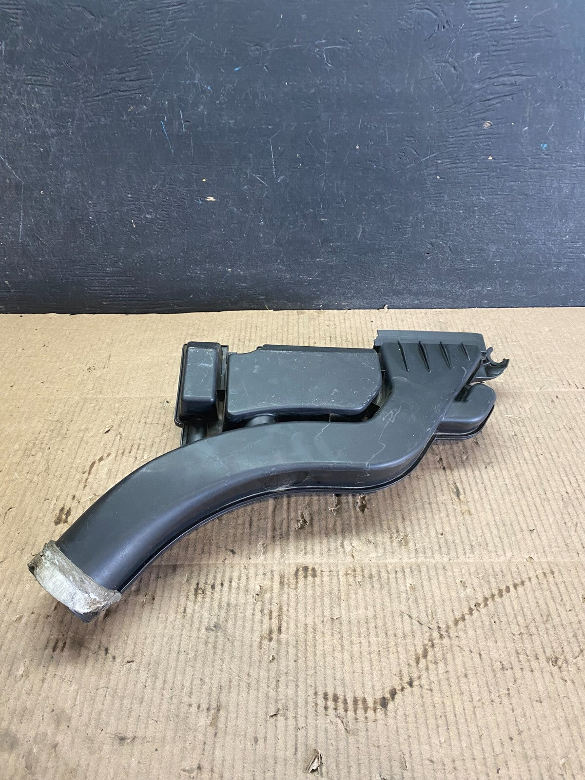 2007 to 2011 Nissan Altima 2.5L HYBRID Air Duct Tube Resonator OEM i34110