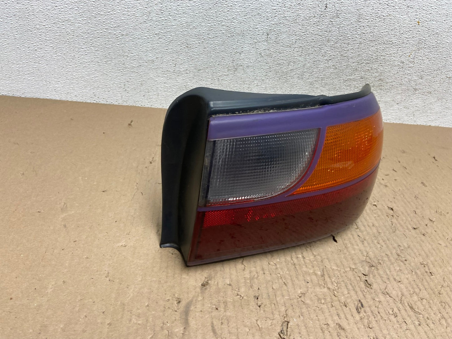 1997 to 2003 Chevrolet Malibu Passenger Right RH Side Tail Light AE8880 LK2