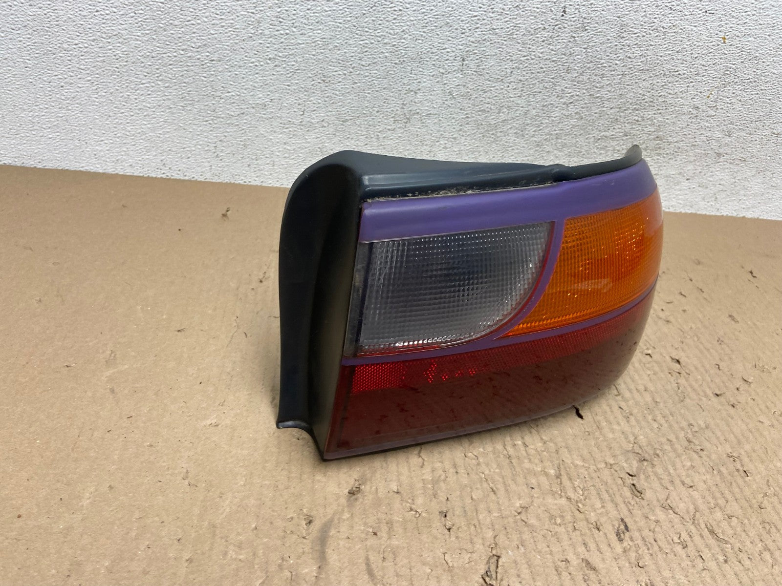 1997 to 2003 Chevrolet Malibu Passenger Right RH Side Tail Light AE8880 LK2