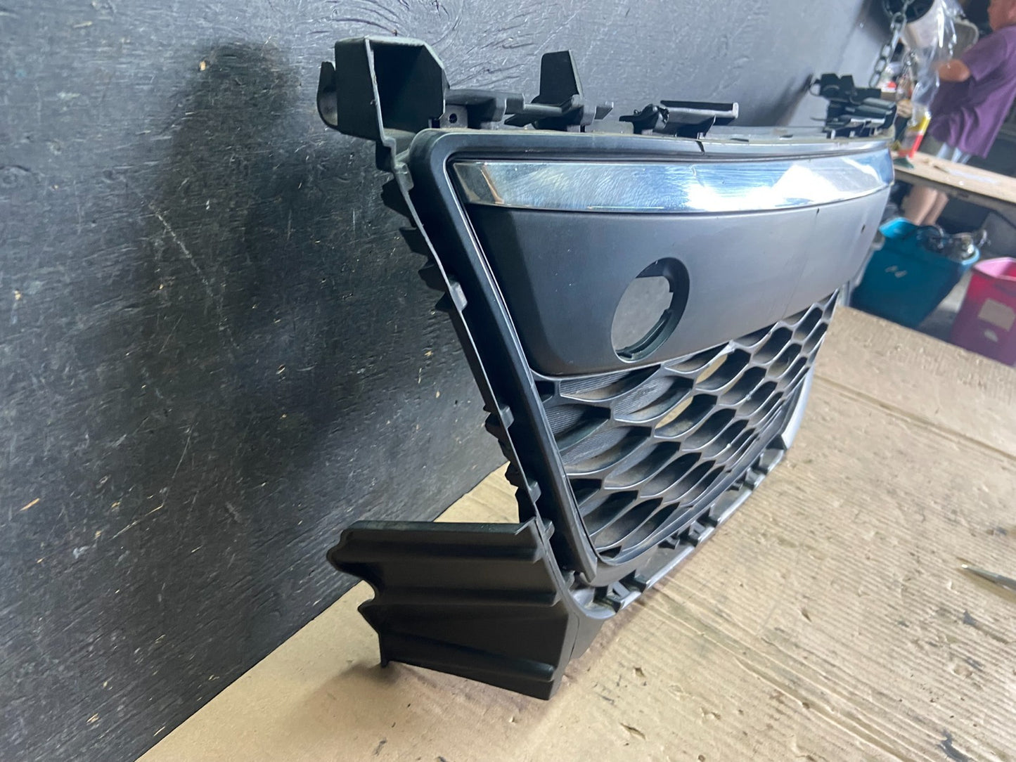 2010-2012 Mazda CX-7 BFront Bumper Cover Lower Grille O8100 DG2