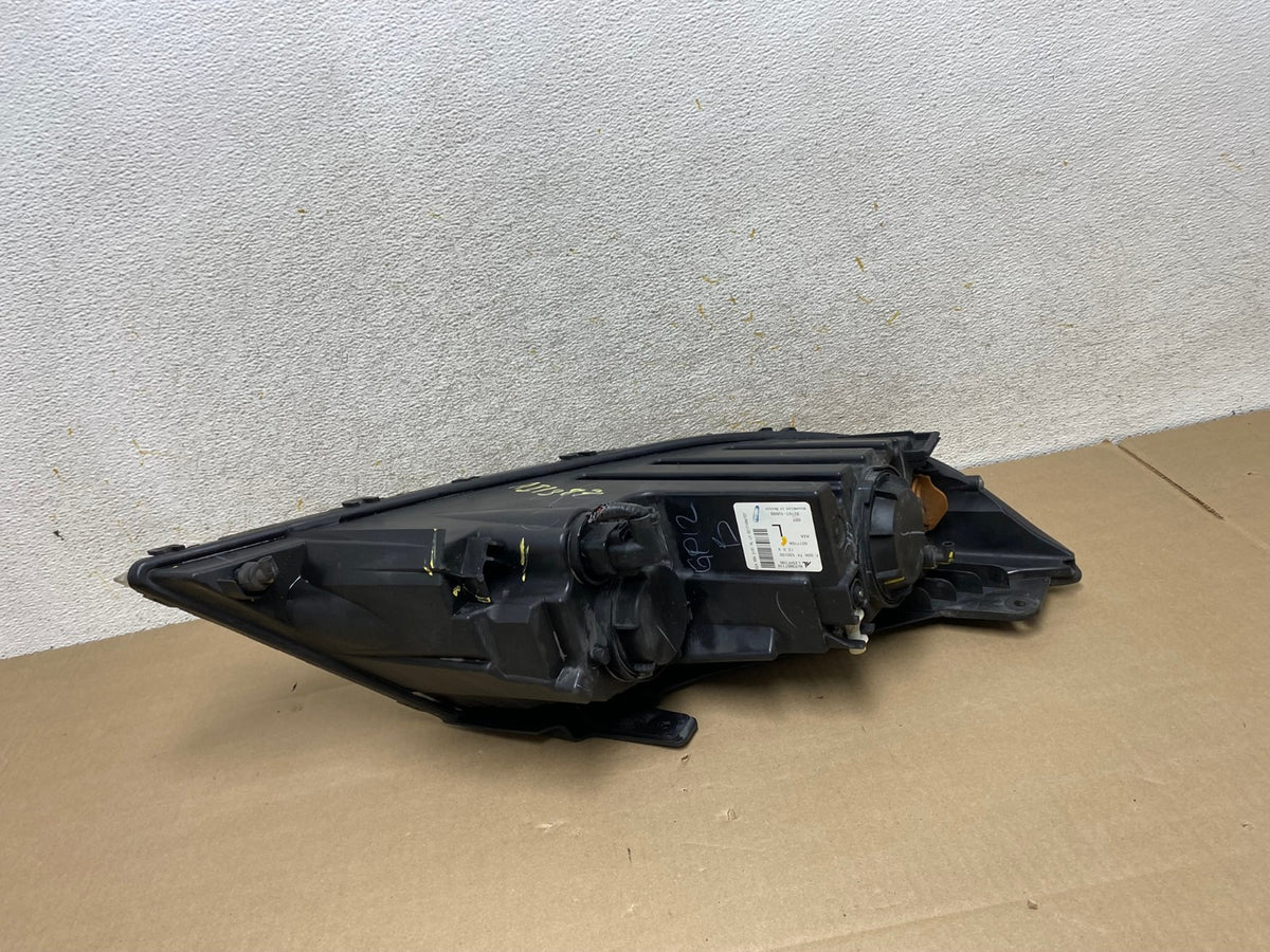 2011 to 2013 Kia Sorento Left Driver LH Side Headlight Halogen AI1387 LK6