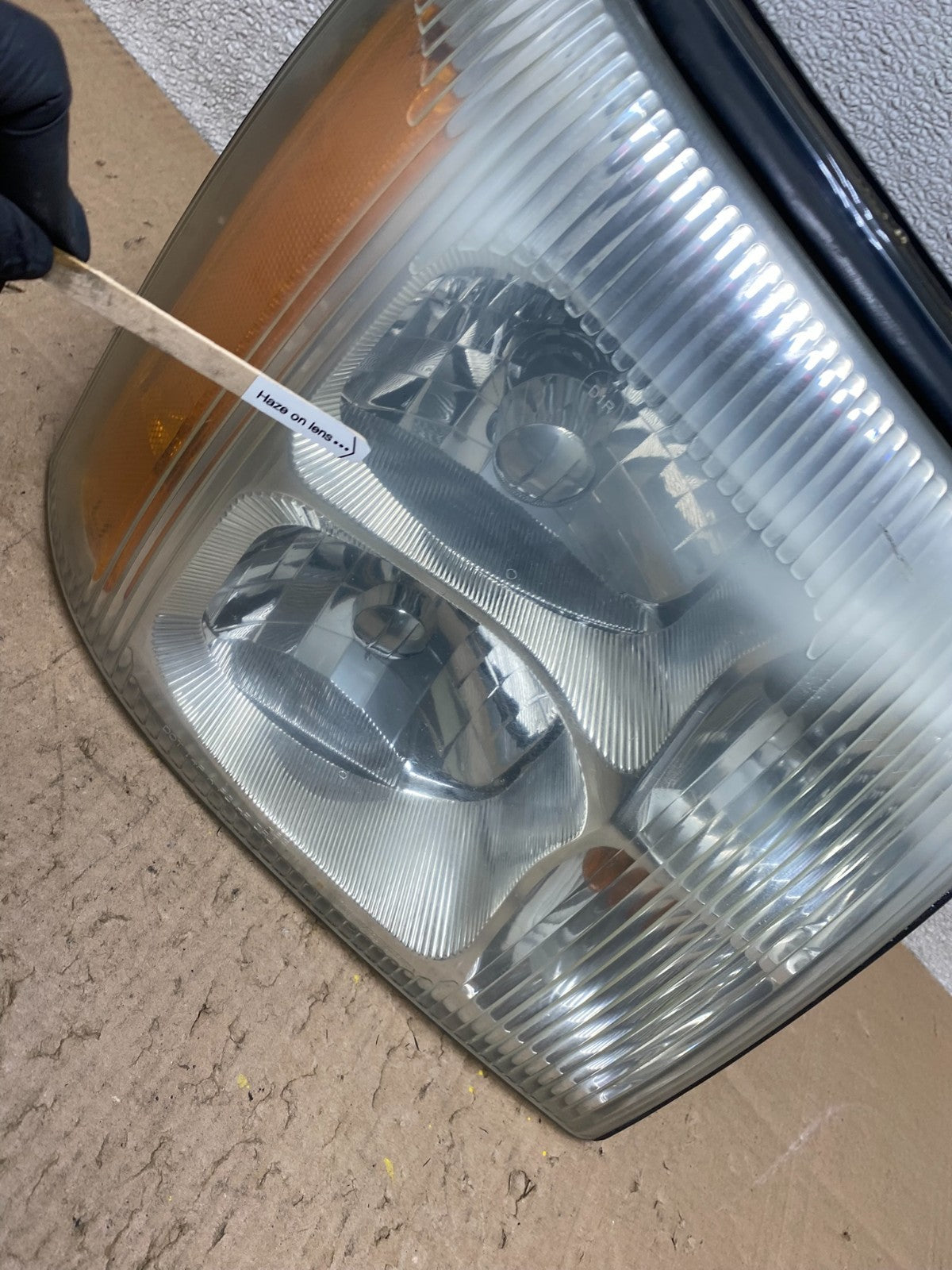 2002-2006 Cadillac Escalade Right Passenger Side Xenon HID Headlight Oem Y31065