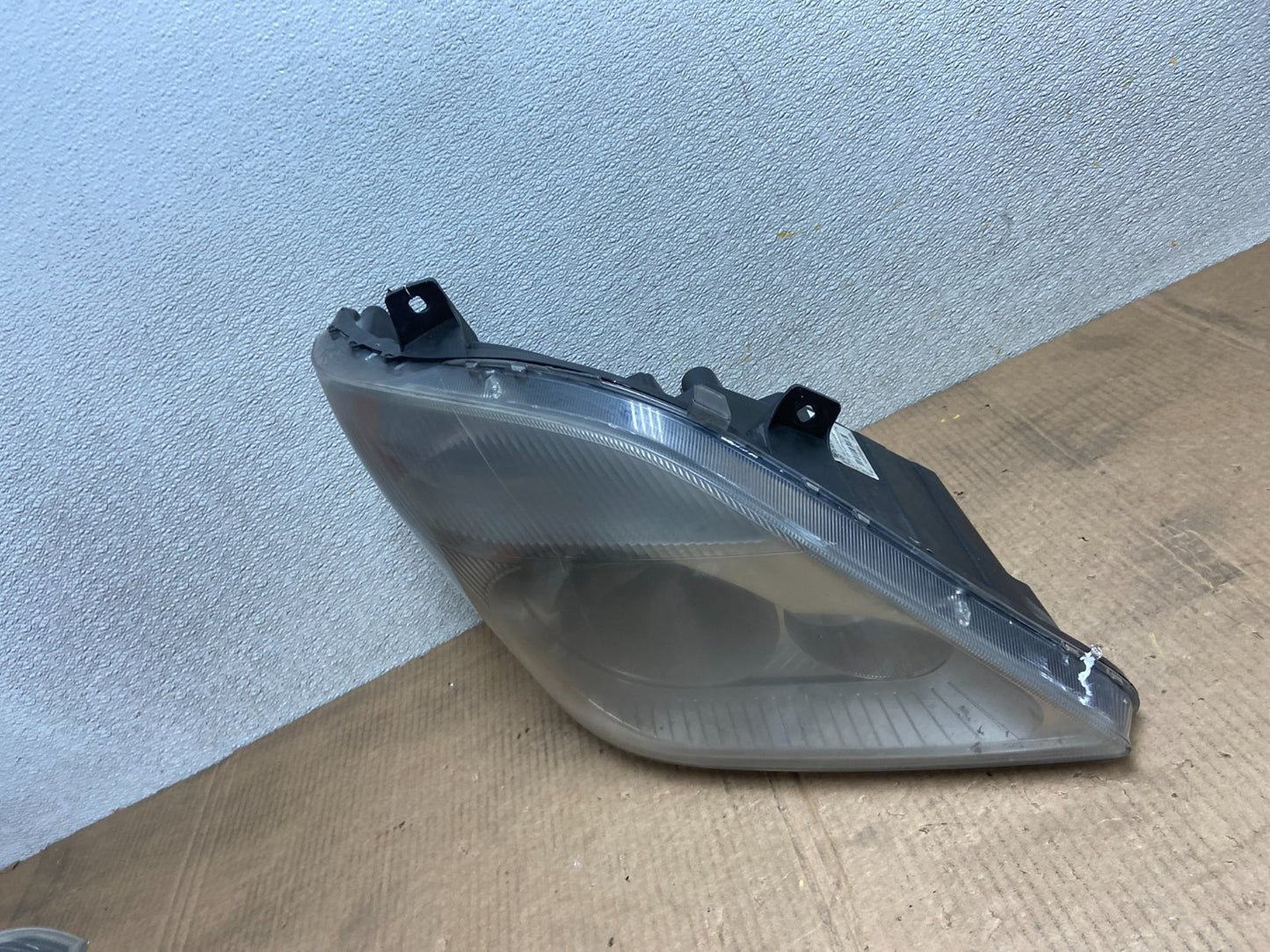 2007 to 2013 Mercedes Sprinter Headlight Right Passenger Halogen Oem AA6505 DW1