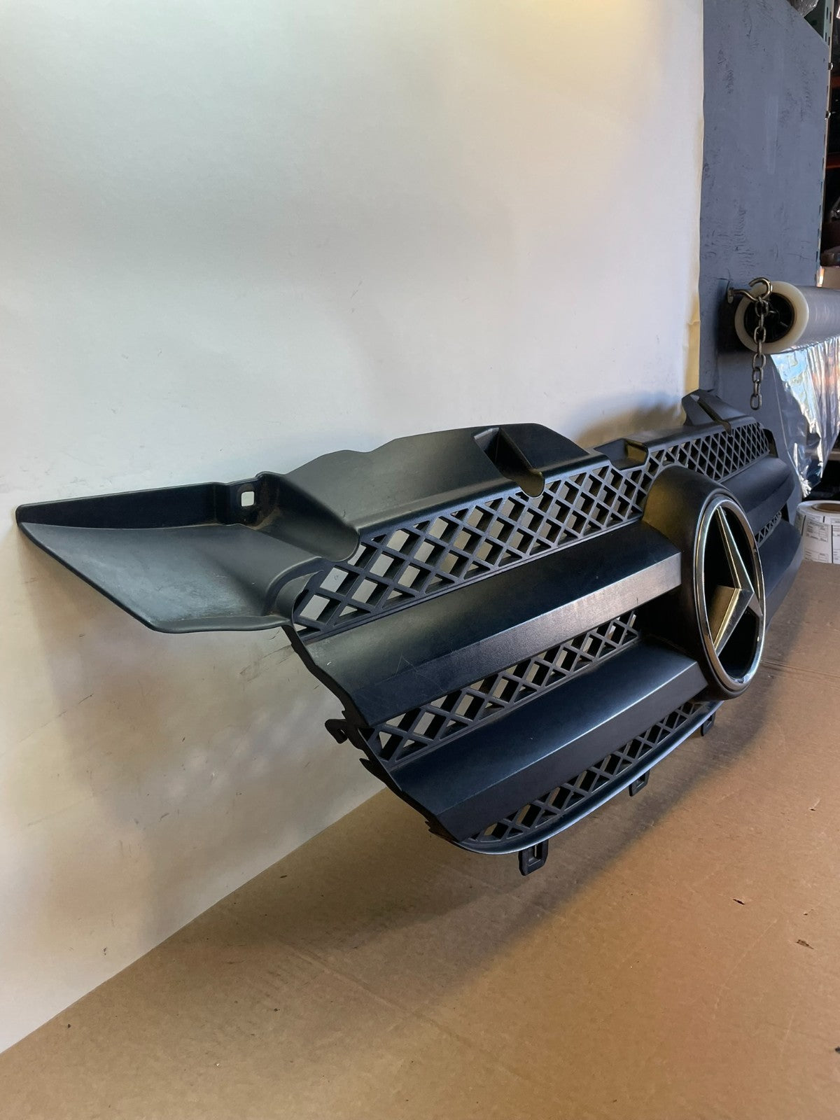 2006 to 2013 Mercedes Sprinter Front Upper Grill Grille AG2910 DG2