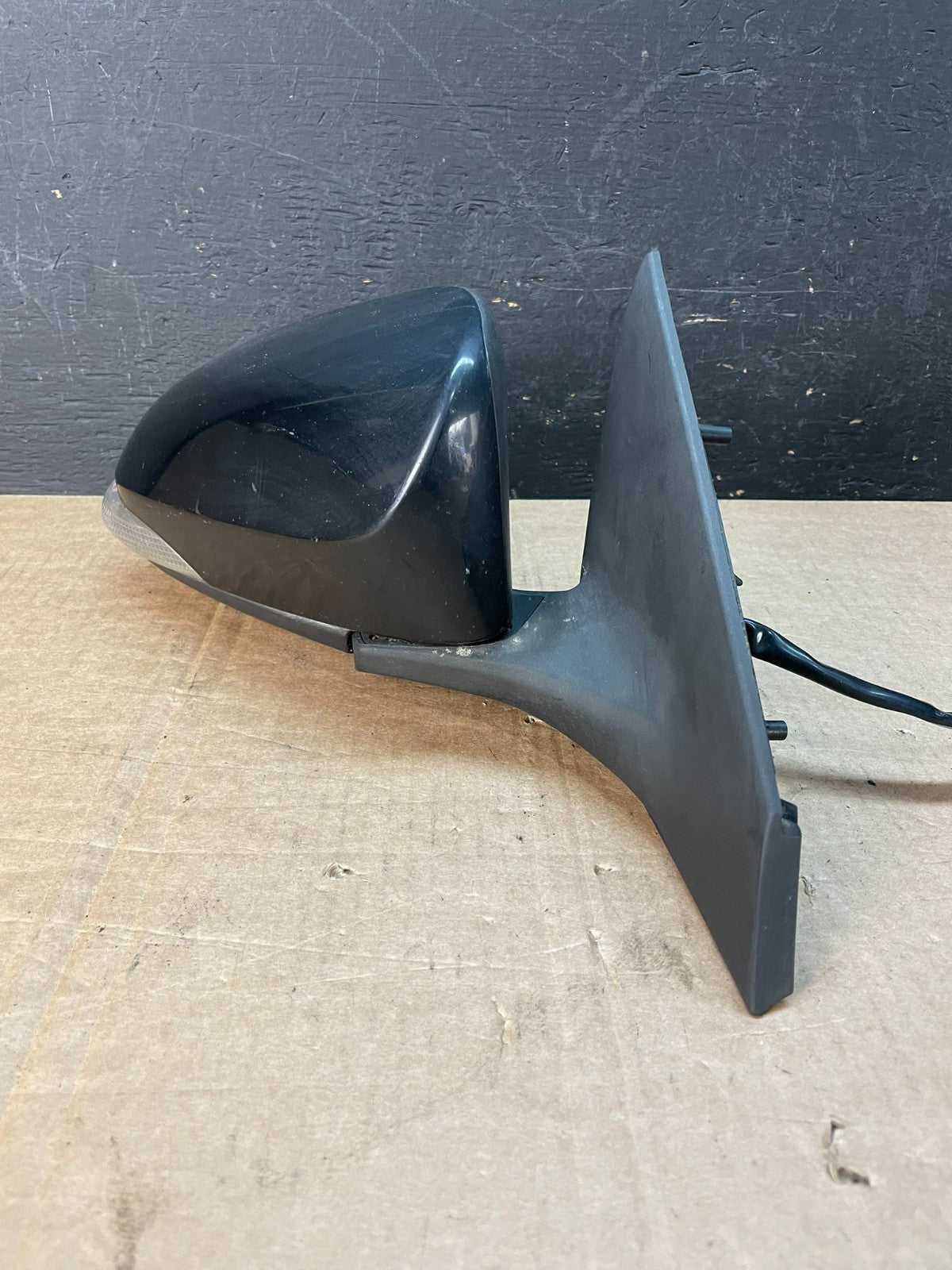2013 - 2018 Toyota Avalon Right Passenger View Door Turn Sgn Mirror OE ae8472 DG1