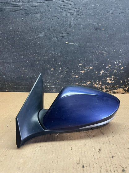 2011-2013 Hyundai Elantra Left Driver View Door Trn Sig Mirror OEM AA2374 MS0