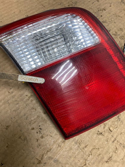 2001 2002 Subaru Forester Left Driver Inner Lid Mounted Tail Light Oem W7858 DW3
