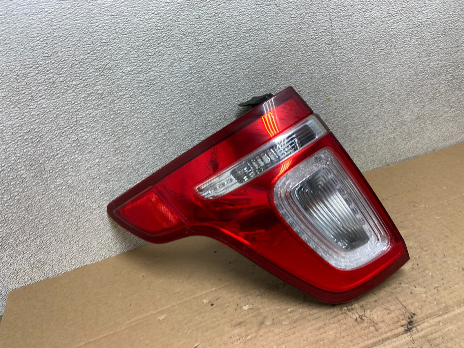 2011 2012 2013 2014 2015 Ford Explorer Left Driver LH Side Tail light AB4642 LK2
