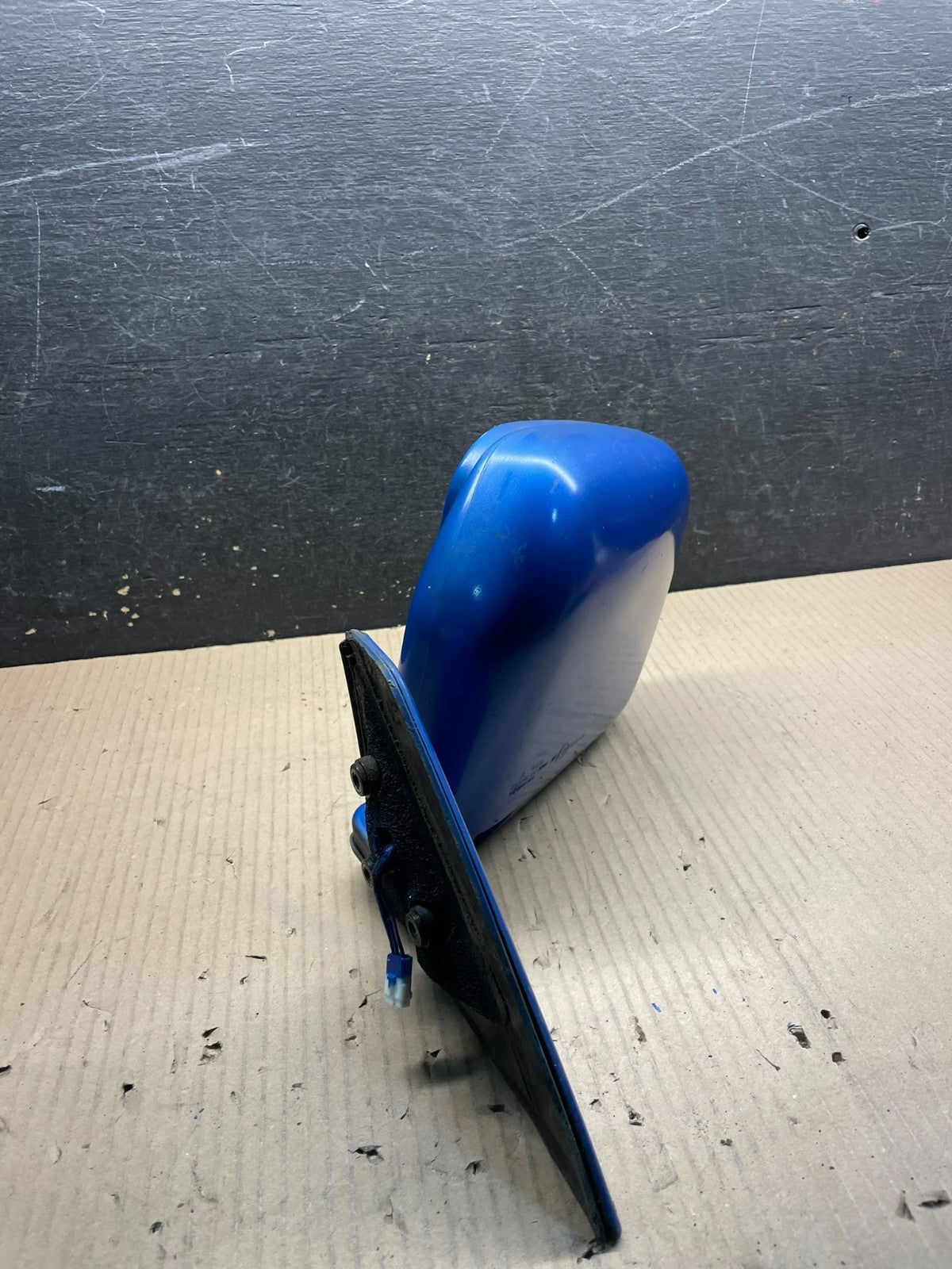 1997 to 2002  Mitsubishi Montero Left Driver LH Side View Door Mirror X0679 MS1