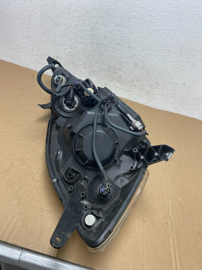 2006 to 2010 Toyota Sienna Left Driver Lh Side Headlight Xenon AD7966 DW8