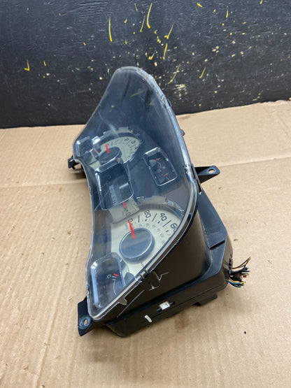2010 2011 Ford  Expedition Speedometer Cluster Gauge Oem Y2212 DG2