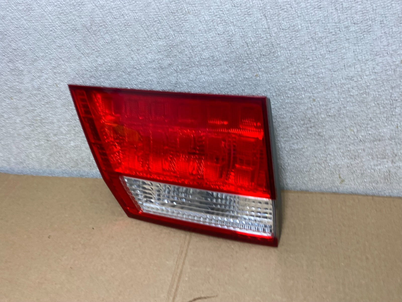 2005 2006 2007 Honda Odyssey Inner Left Driver Lh Tail Light V0959 DW1