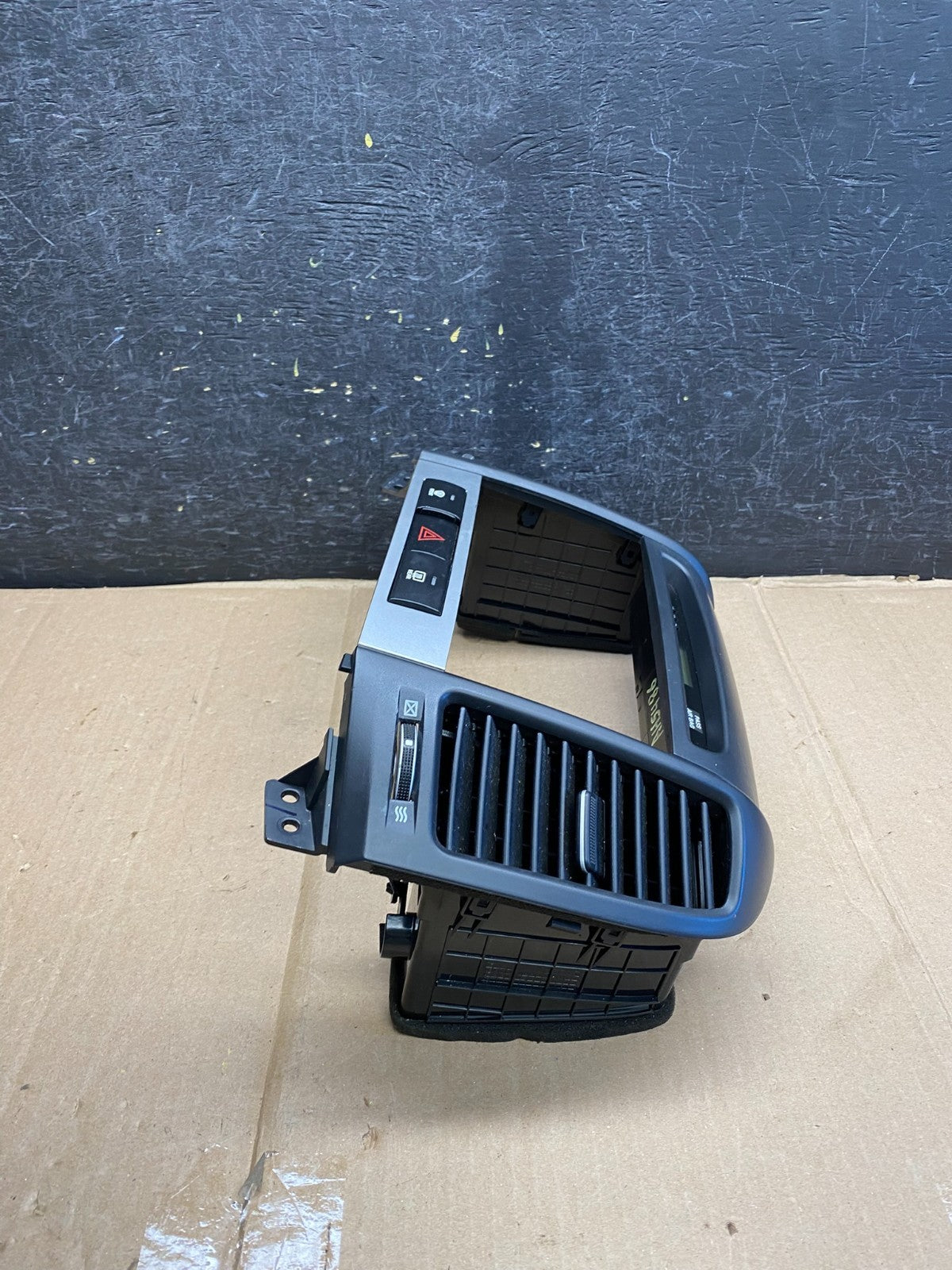 2007 to 2009 Hyundai Santa Fe Center Dashboard Radio Bezel Trim ah5486 DG2