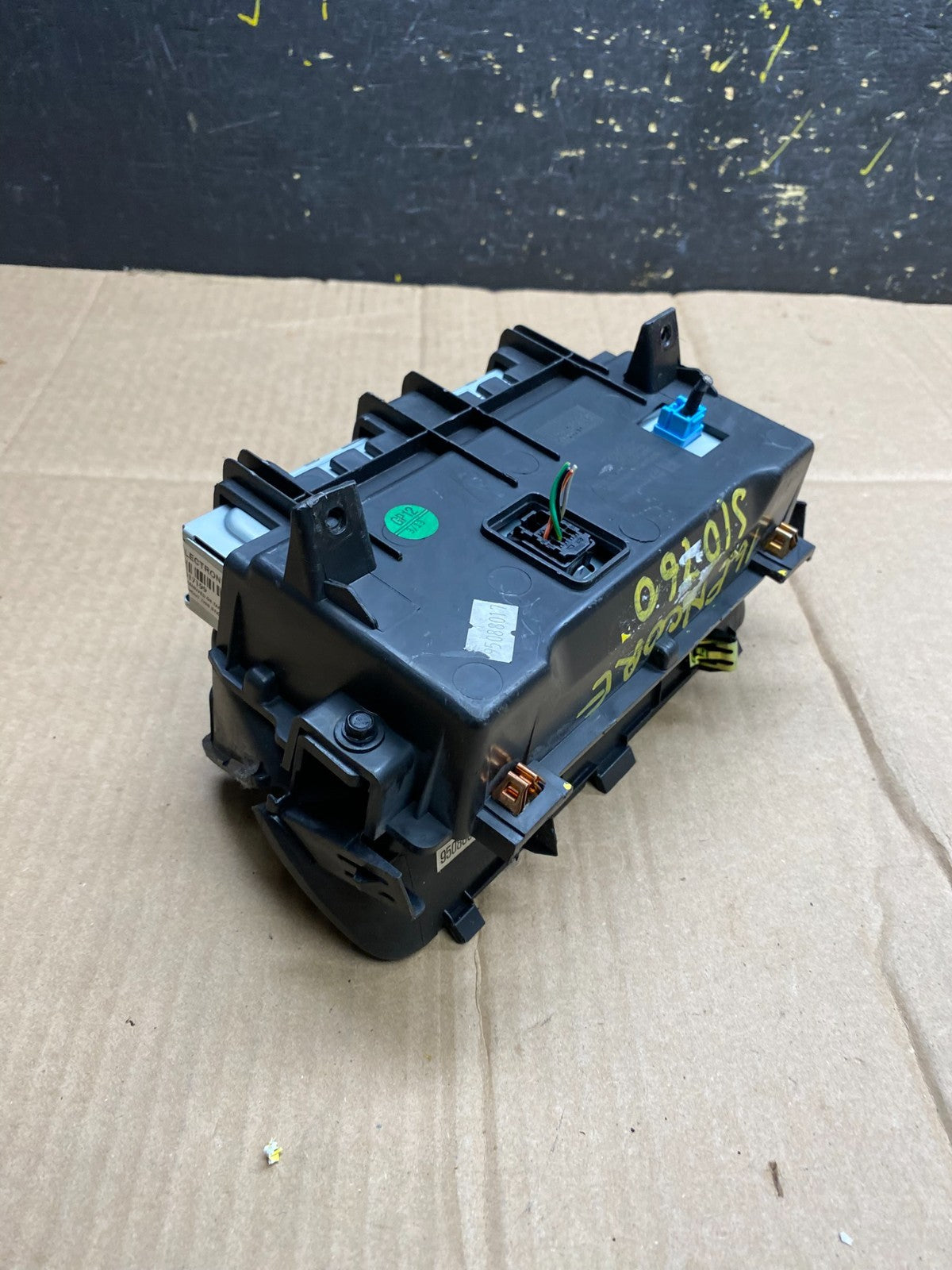 OEM 2013-2016 Buick Encore Radio Information Display Screen OEM AA4504 DG4