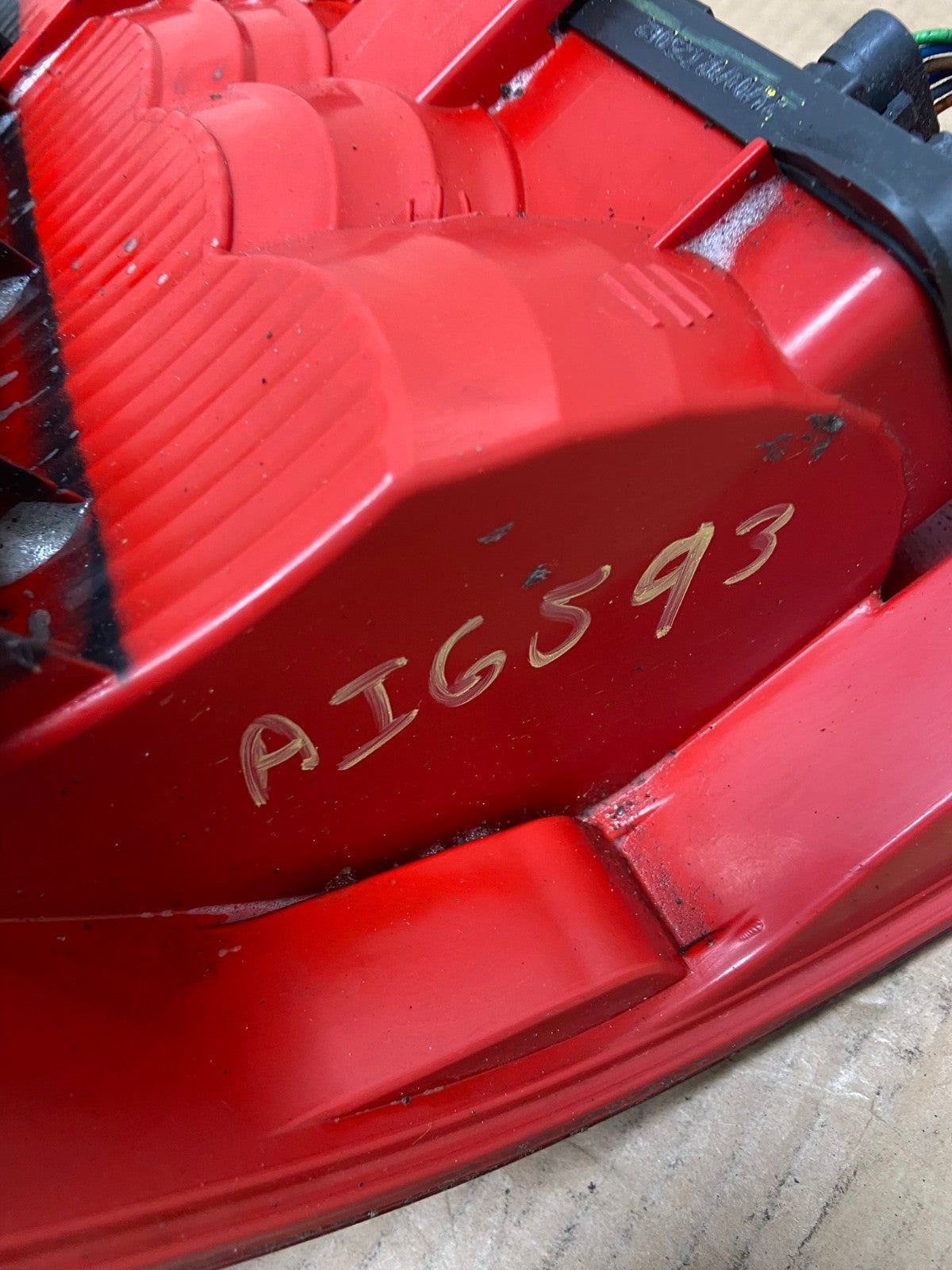 2002-2005 Mercedes ML350 ML-Class Left Driver Lh Side Tail Light AI6593 LK7