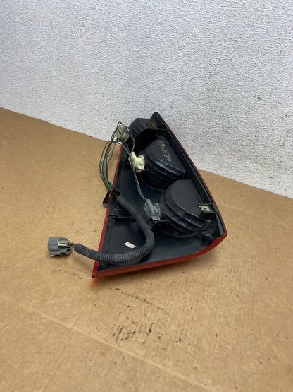 2002 to 2006 Chevrolet Avalanche Left Driver LH Tail Light AD4694 LK6