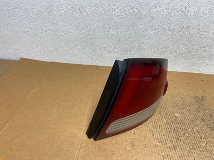 2000 2001 2002 2003 Nissan Sentra Right Passenger Side Tail Light AE2607 LK2