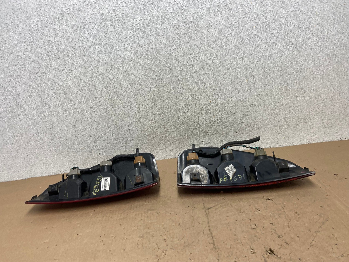 2004 to 2012 Chevrolet Colorado GMC Canyon Left+Right Set Tail Lights AG5671 LK6