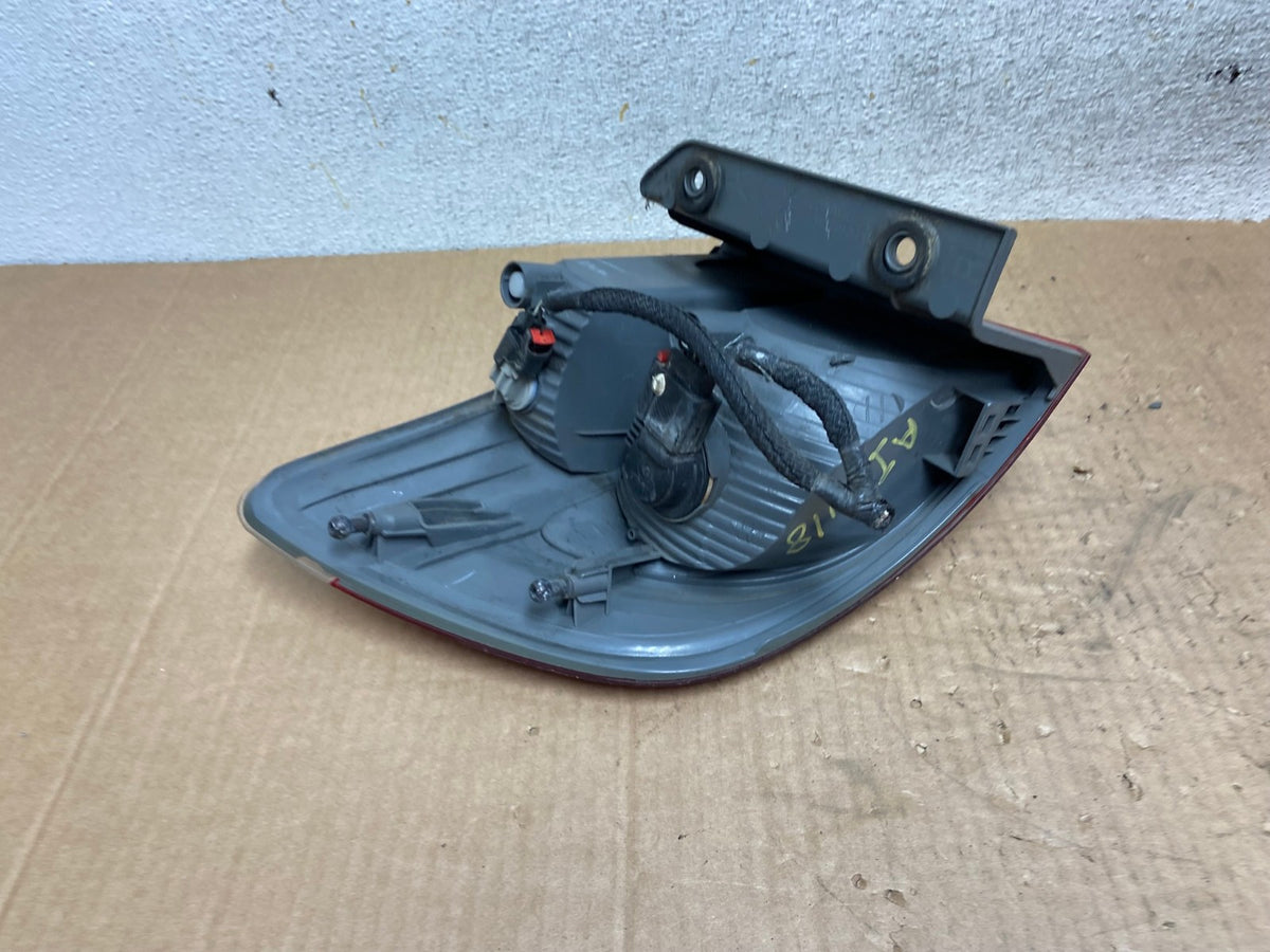 2011 to 2013 Dodge Durango Right Passenger RH Side Tail Light AI5418 LK4