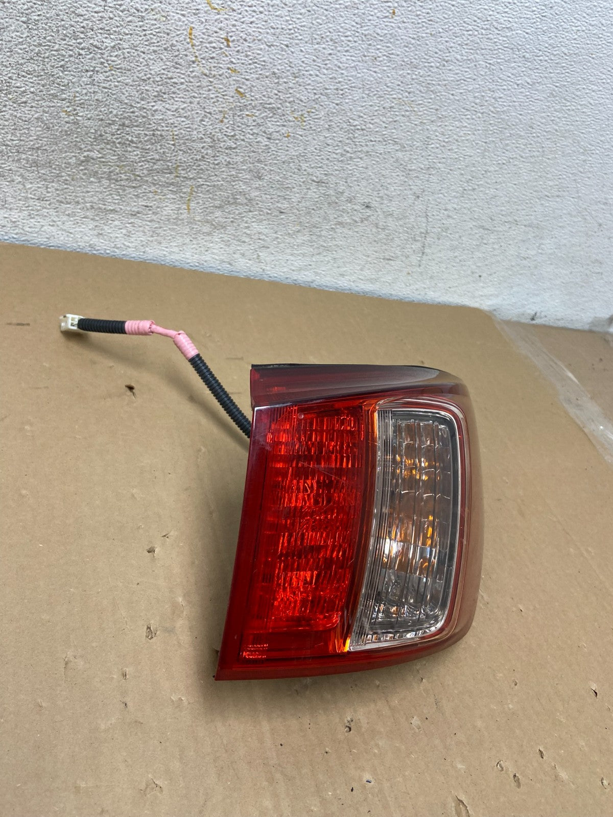 2011 - 2013 Lexus Is250 Is350 Right Passenger RH Side Tail Light AH2645 DG1