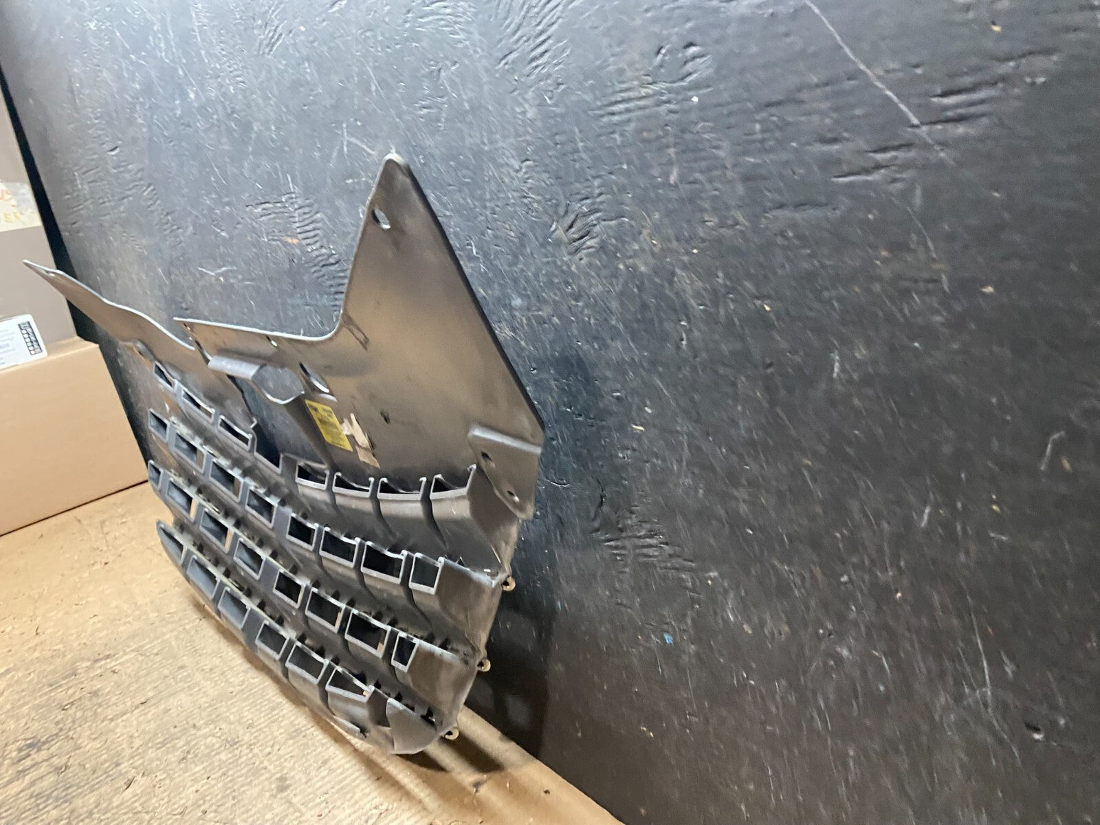 2007 to 2010 Chrysler Sebring Front Upper Grille Grill N2086 DG Aftermarket10