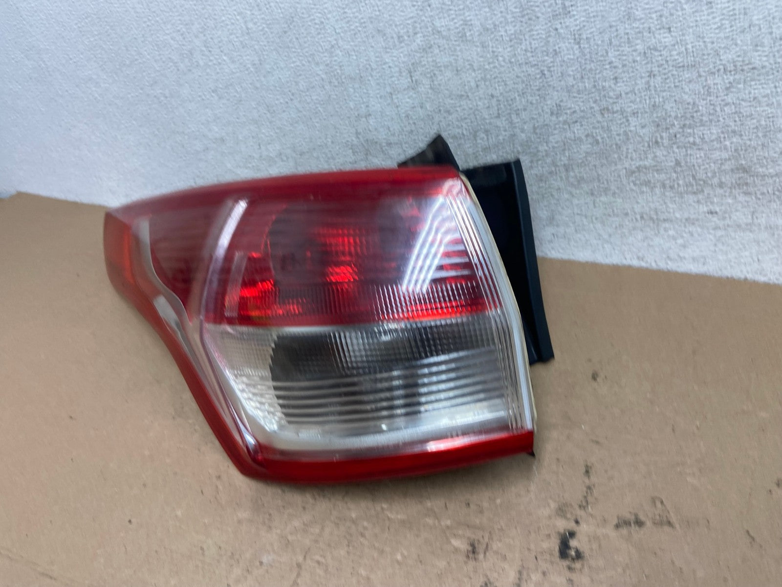 2013 to 2016 Ford Escape Left Driver LH Side Tail Light AF4589 LK1