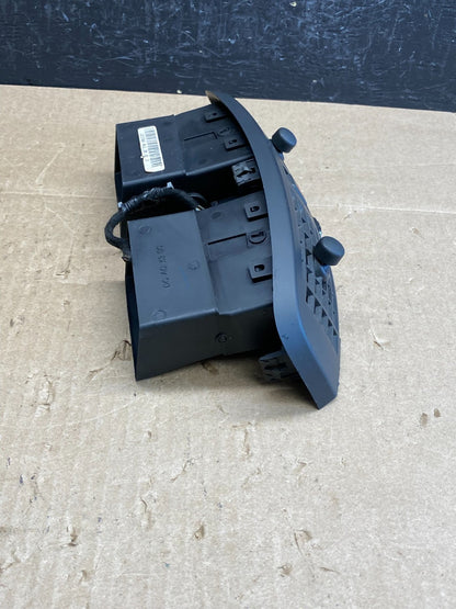 2004 to 2009 Cadillac SRX Front Center Dash A/C Air Vent ac6413 DG1