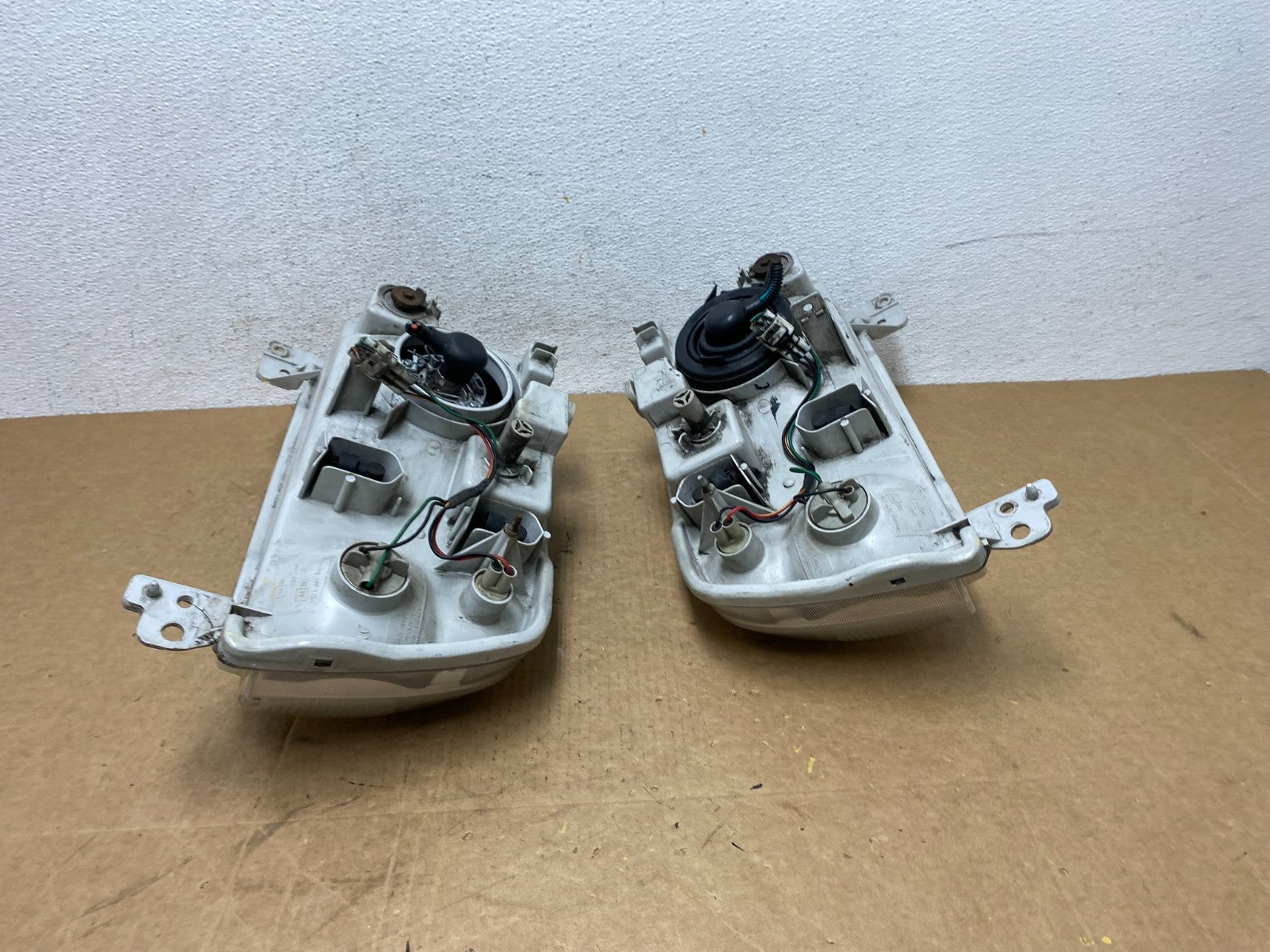 1999-2005 Suzuki Grand Vitara Left+Right Side Set Halogen Headlights AD6252 DW9