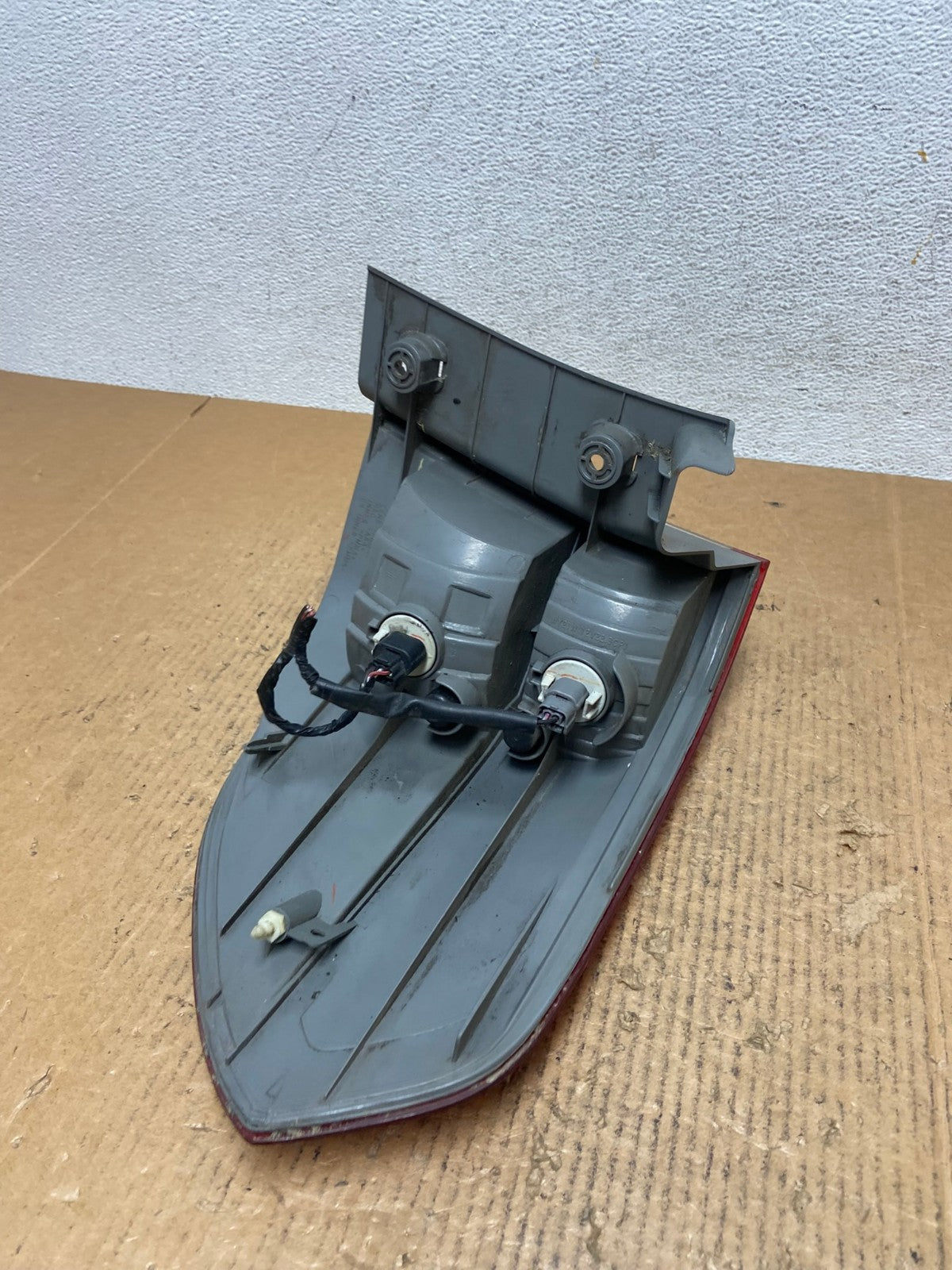 2005 2006 2007 Honda Odyssey Left Driver LH Side Tail Light AE2632 LK7