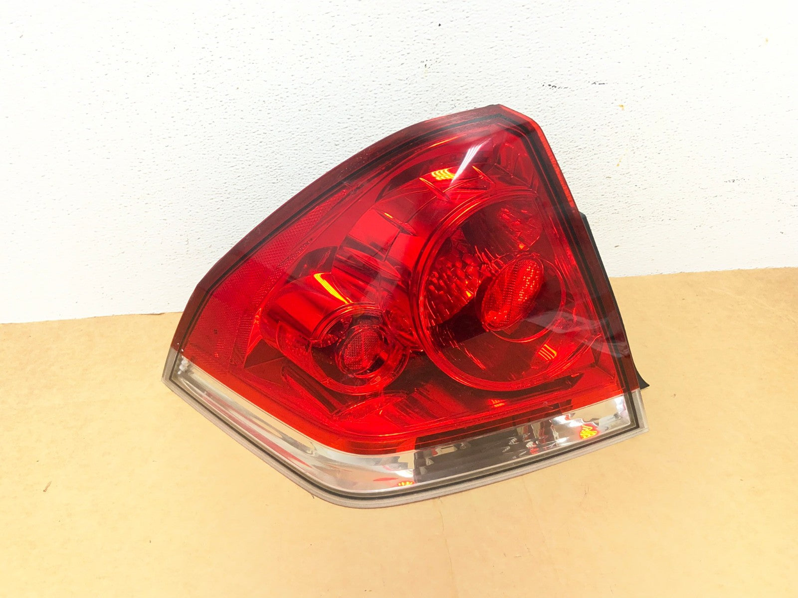 2006 to 2012 Chevrolet Impala Left Driver Lh Side Tail Light AD4450 LK0