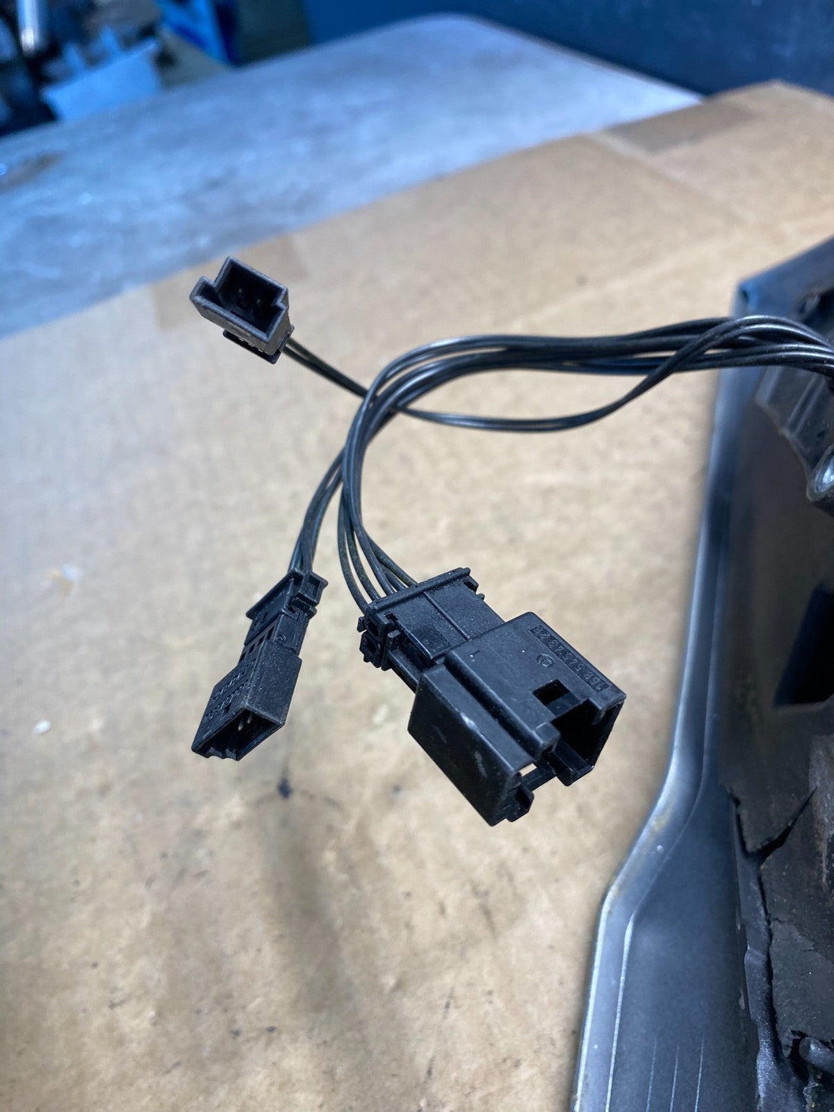 2000 to 2003 Mercedes CLK 320 430 Passenger Right Side View Mirror AD9756 DW5