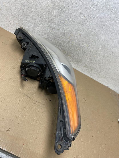 2012 - 2017 Hyundai Veloster Right Passenger RH Halogen Headlight AH6826 DW6