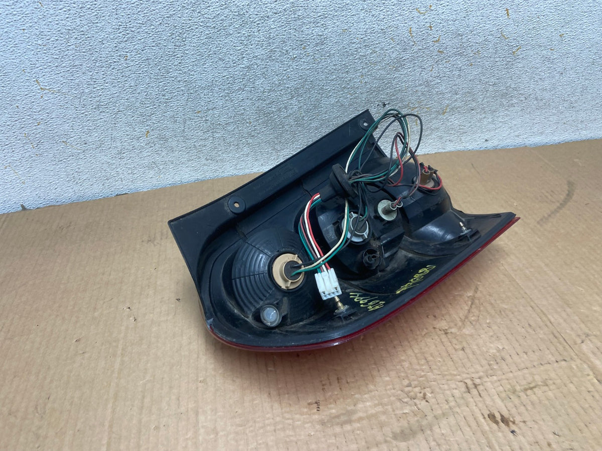 2002 to 2003 Mazda Mpv Right Passenger RH Side Tail Light AI6994 LK4