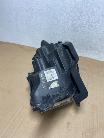 2013 to 2019 Ford Taurus Right Passenger RH Side Headlight Halogen AE9101 DW9